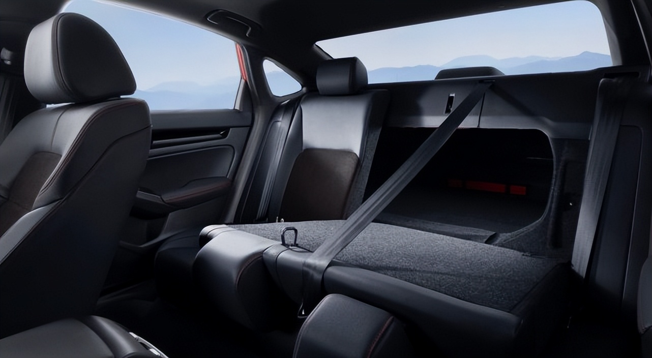 新一代主流豪华b级纯电中型轿跑,最便宜的汽车全新轿跑