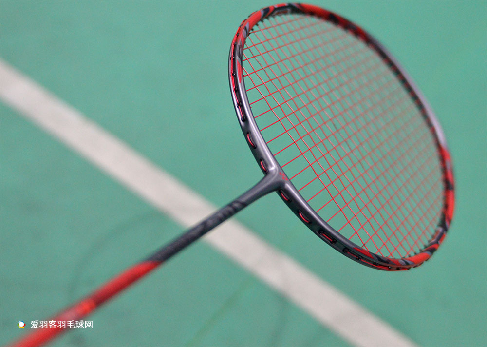 尤尼克斯羽毛球球拍弓箭11测评,尤尼克斯弓箭11球拍测评