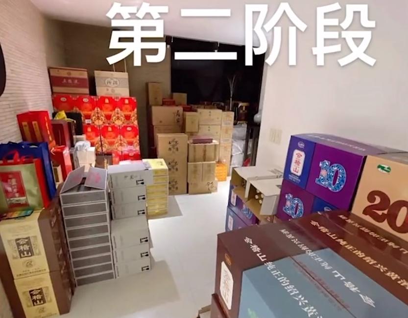 浙江一父亲囤满一仓库的酒给女儿结婚用，女儿：结几次才能用完？