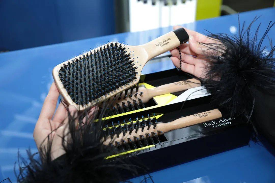 希思黎护发快闪店,希思黎睿秀护发品牌