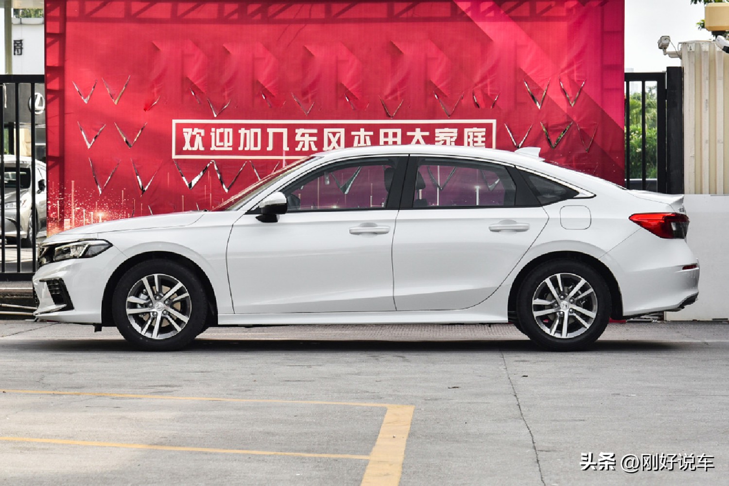 为什么说速腾是a级车里面的标杆,23款新速腾是不是a级车的扛把子