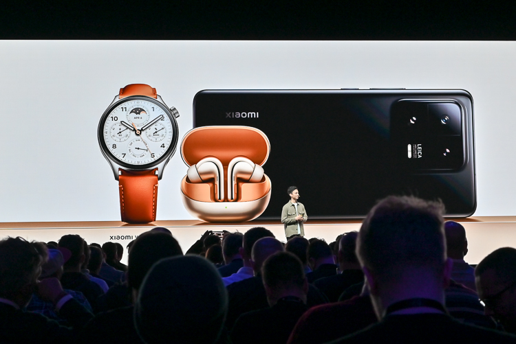 小米13系列发布时的价格,小米13国外预售销量