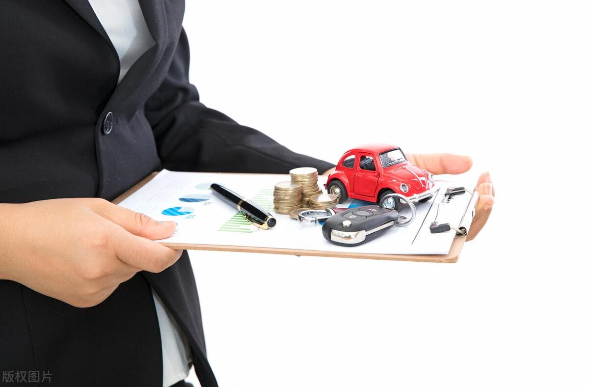 车辆过户费是卖方掏还是买方掏,法律规定过户费一般谁承担