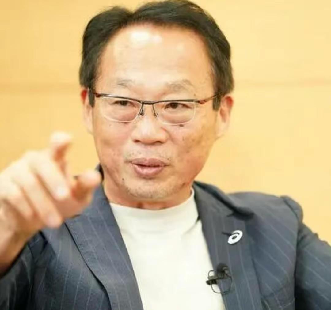 冈田武史对日本队没有晋级8强分析原因中国男足应多向日本学习