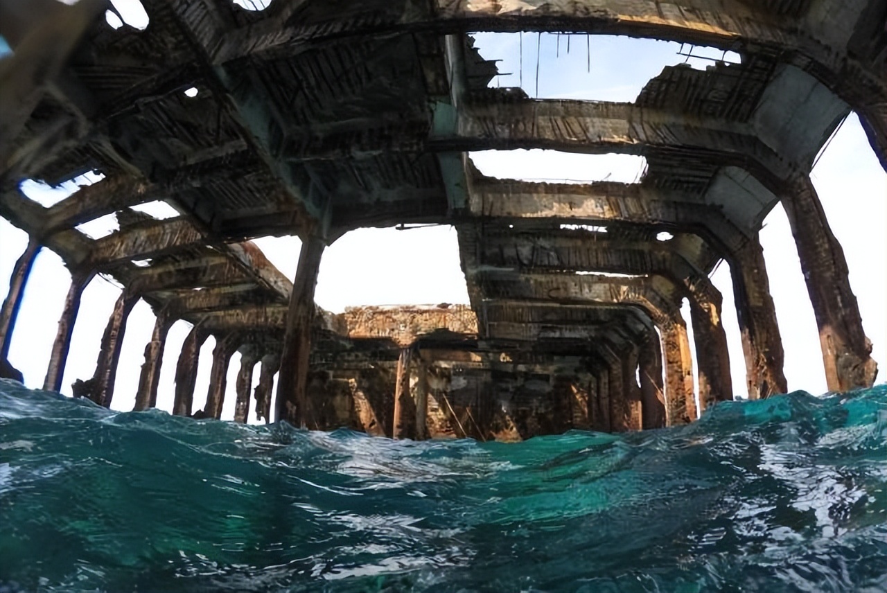 菲律宾海警船被中方依法驱离,中国海警船驱离菲律宾海警船