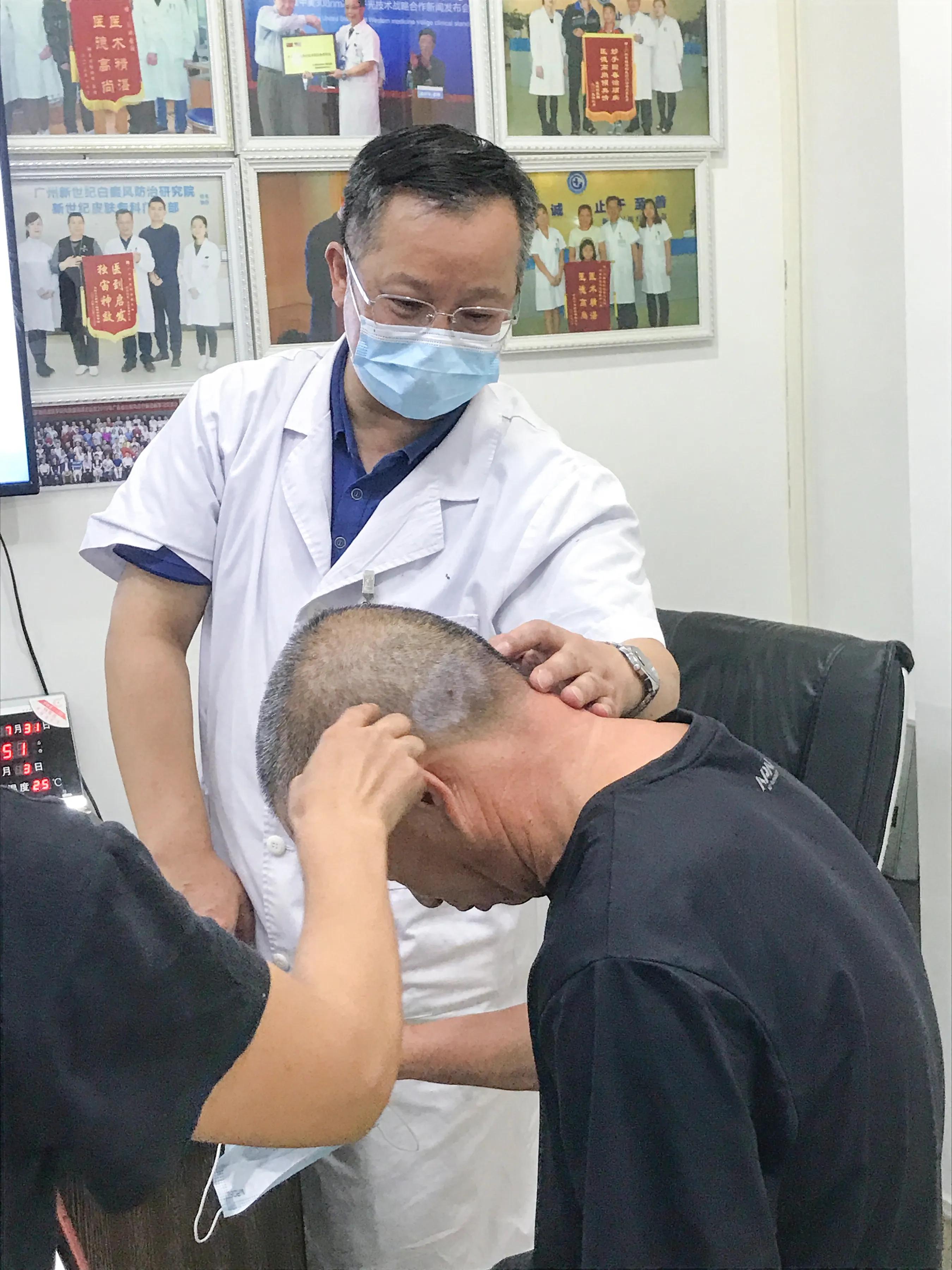 对称型白癜风由什么引起,白癜风白斑和普通白斑有什么区别