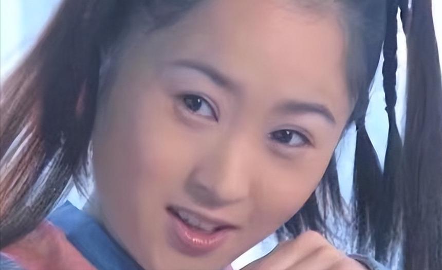 何美钿再次扮演钟灵,钟灵何美钿天龙八部图片