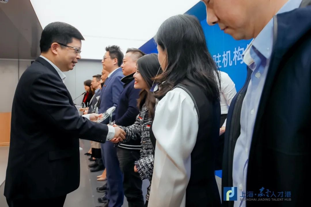 展动力正式入驻上海嘉定人才港，优质服务助力新能源汽车产业发展