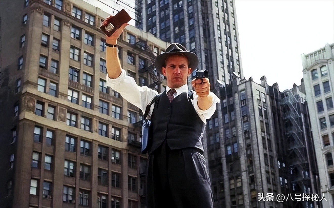 电影《铁面无私》中的犯罪与正义：一个30年代芝加哥的故事
