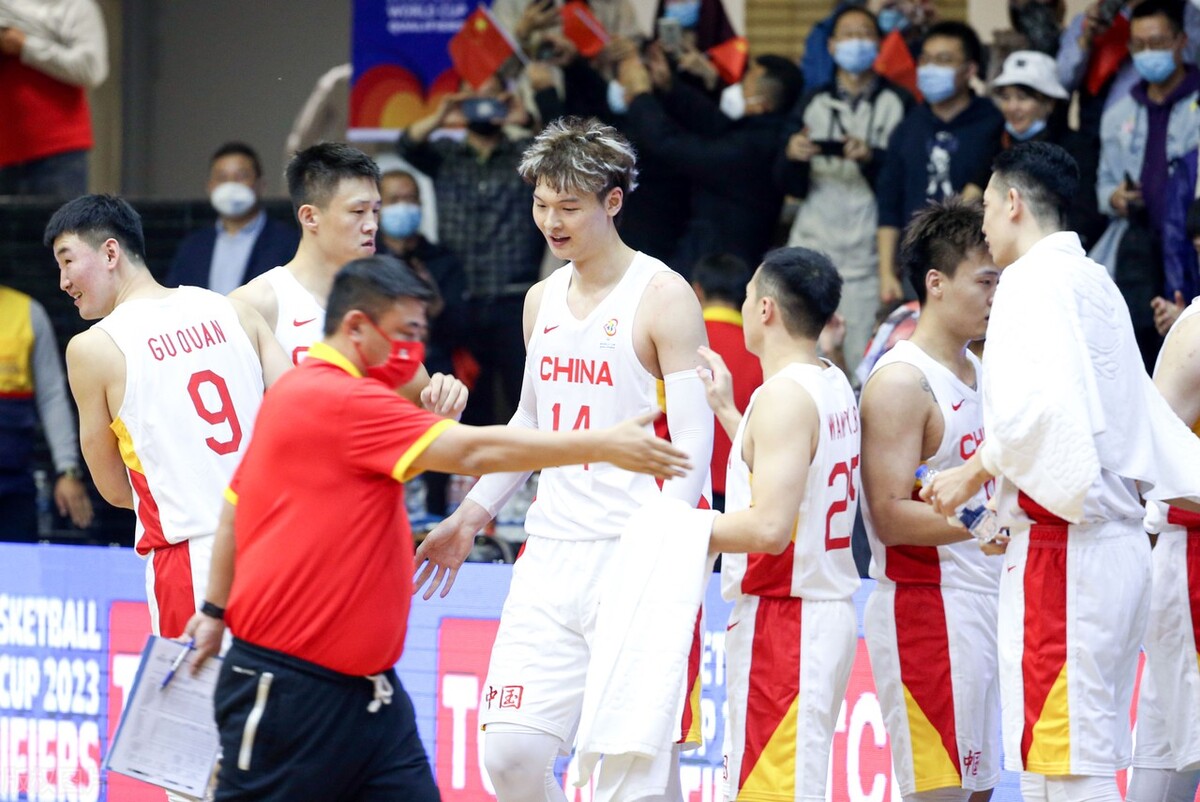 不甩脸子,不闹情绪,为什么还有人质疑王哲林?