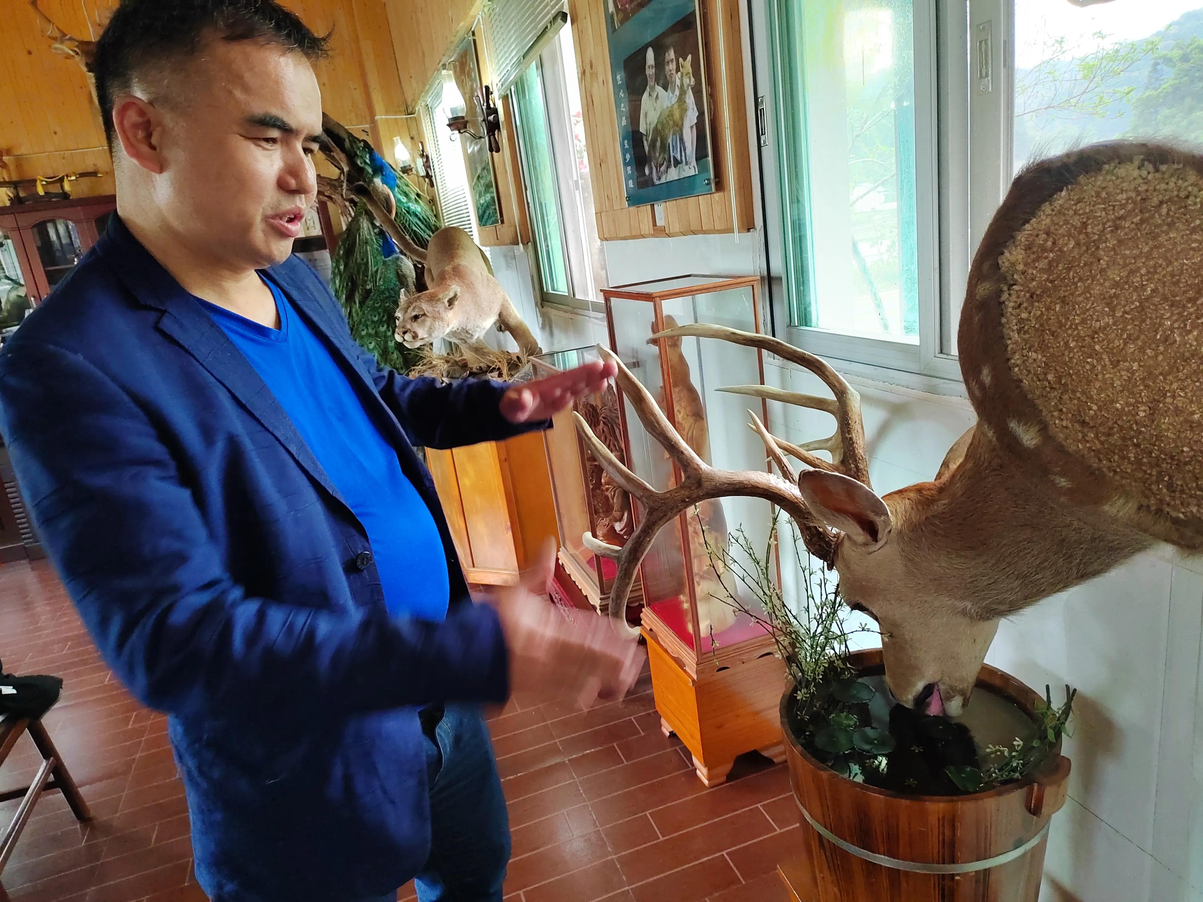 复制宠物赚“情感钱”，山村小伙走出条不同寻常人生之路