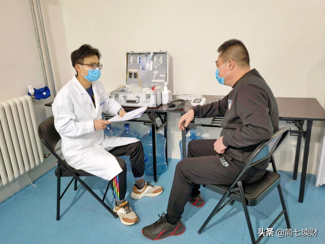 90后斜杠的副业超过了主业,90后小伙副业讲解