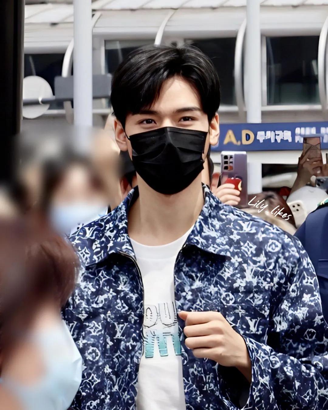 男明星最常见的一个动作,男明星性格素质