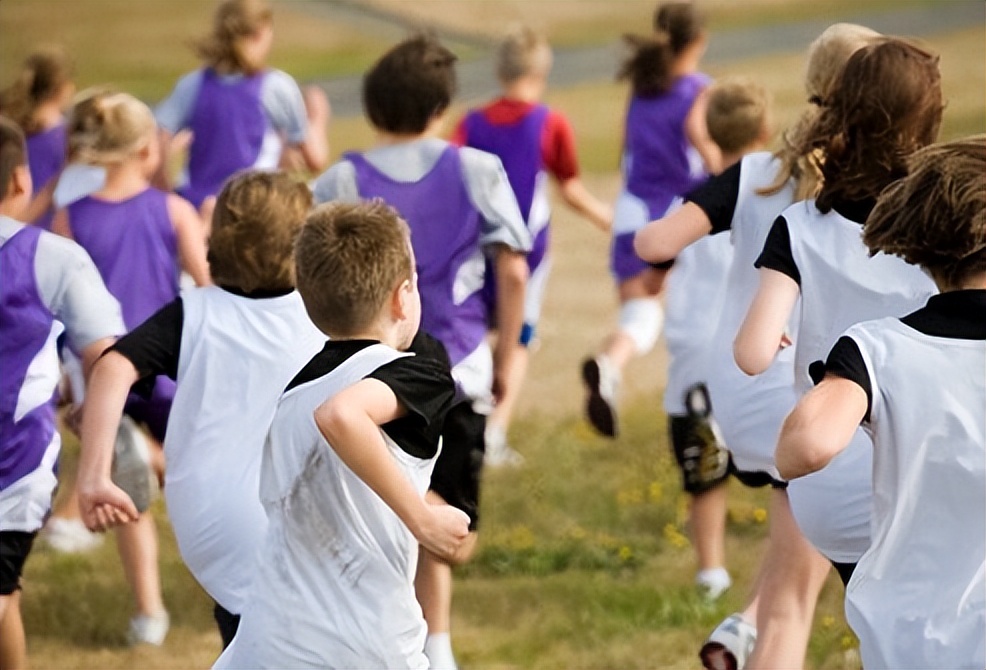 14岁小孩儿一天的健身计划,10岁儿童健身计划