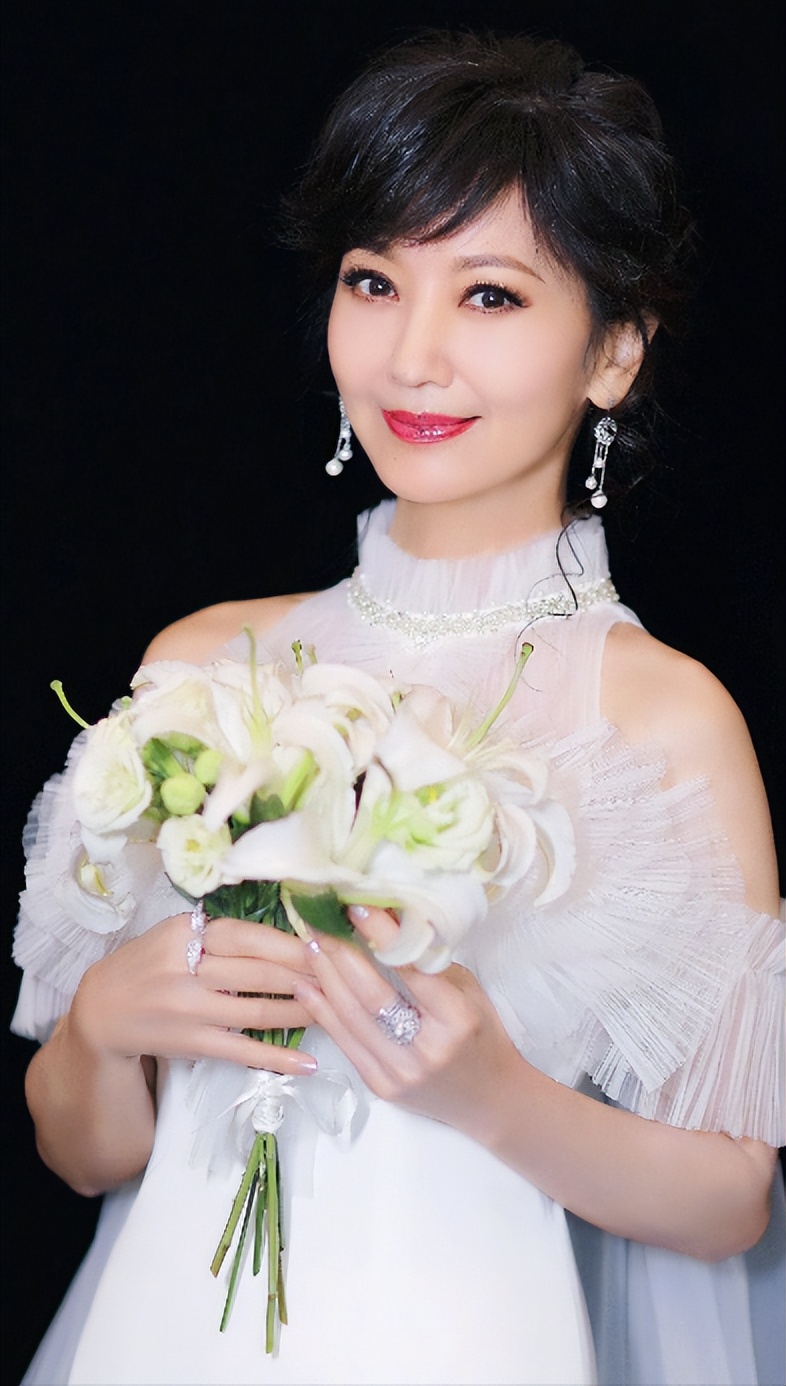 赵雅芝的“风流往事”，怪不得把男人们迷得颠三倒四