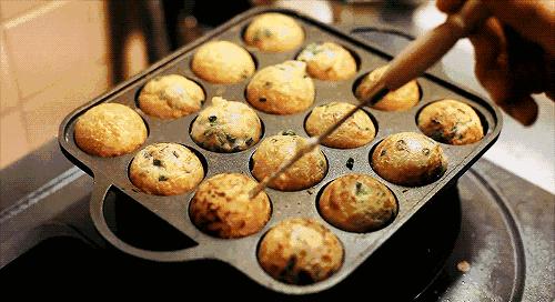 女子煮墨鱼没放墨汁似熬沥青,女子首次煮墨鱼没倒墨汁似熬沥青