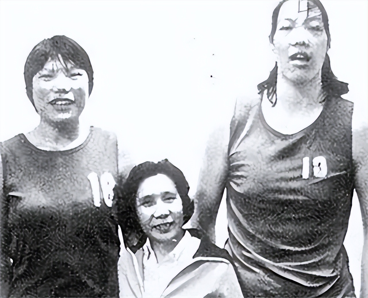 女篮队员陈月芳生平,中国女篮前中锋陈月芳身高