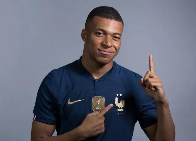 足球球迷防守能力怎么样,足球场上强硬的防守