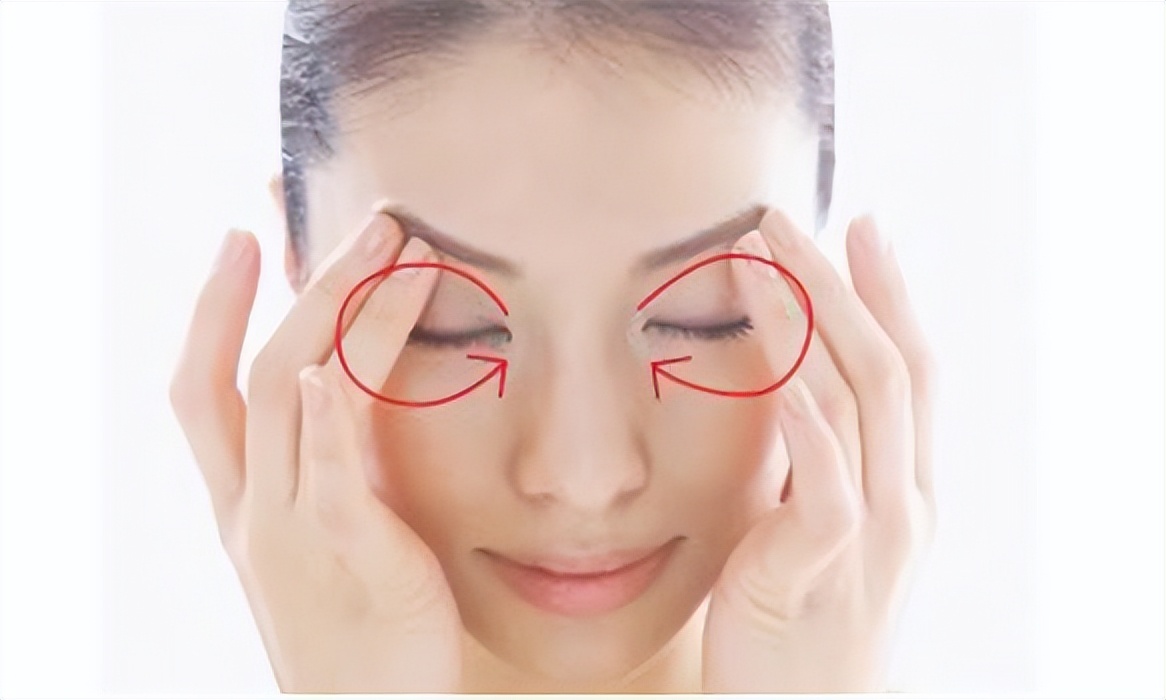 眼部大号脂肪粒去除过程视频,眼部脂肪粒如何去除小妙招