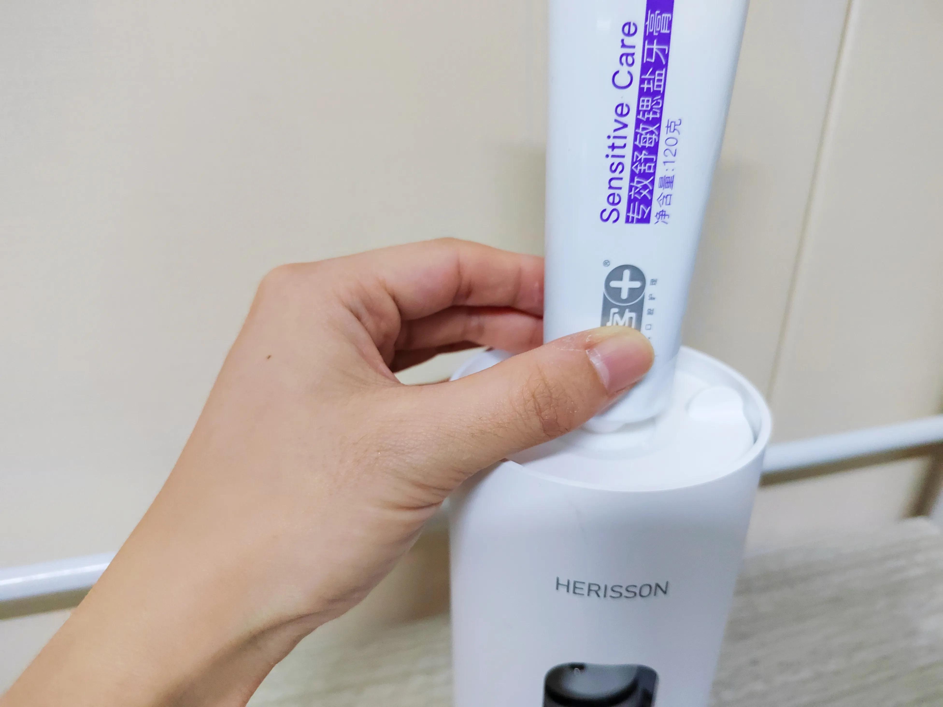 挤牙膏神器绿色壁挂式牙膏挤压器,智能挤牙膏神器