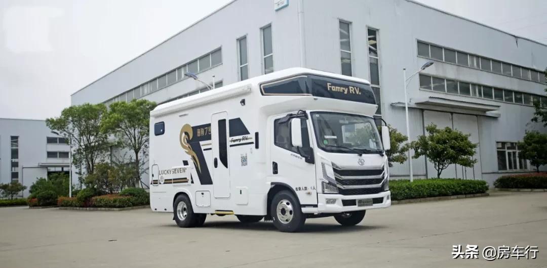 13万b型房车有几款可选,大通旅行家v90房车2021年