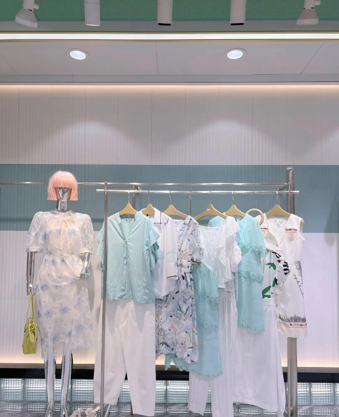 lily女装夏季连衣裙,lily女装针织衫连衣裙