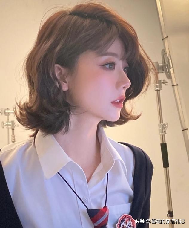 中短发显老还是显年轻,为什么有的短发显老气