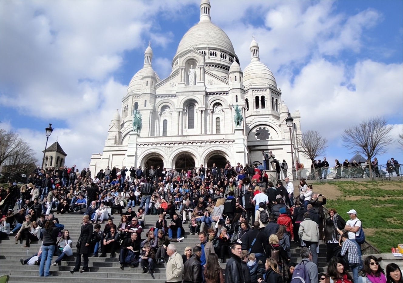 我，湖北人，在非洲打工，年薪25万，却被骗光工资，借钱生孩子