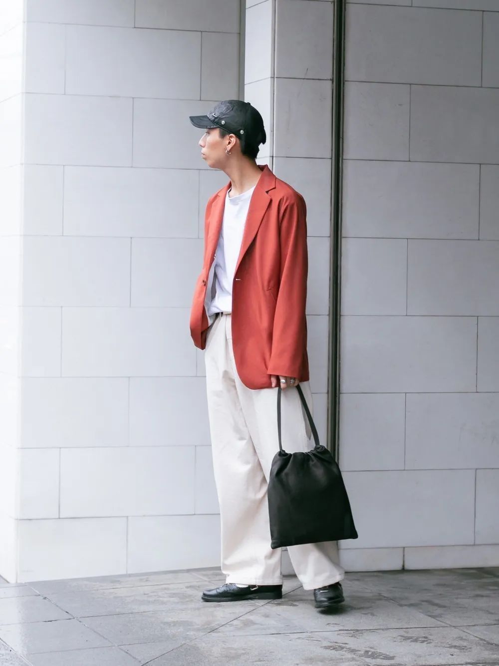 白裤子怎么穿搭显瘦,白裤子搭配上衣什么颜色好看