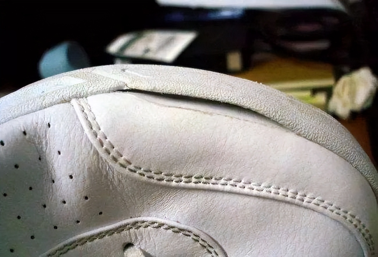 鞋子开胶了502胶水怎样粘才牢固,鞋脱胶了用什么胶粘好502