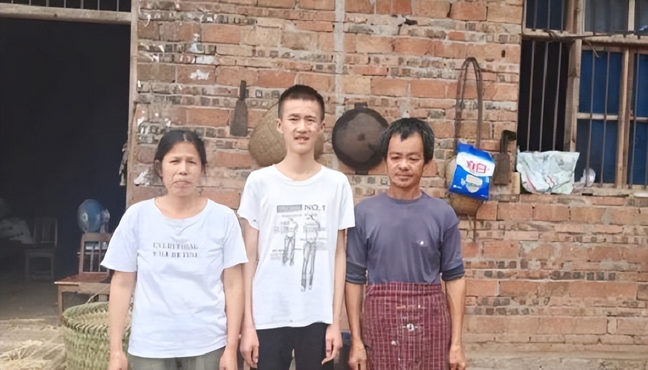 高考状元家境贫困视频,高考状元家庭难出贵子