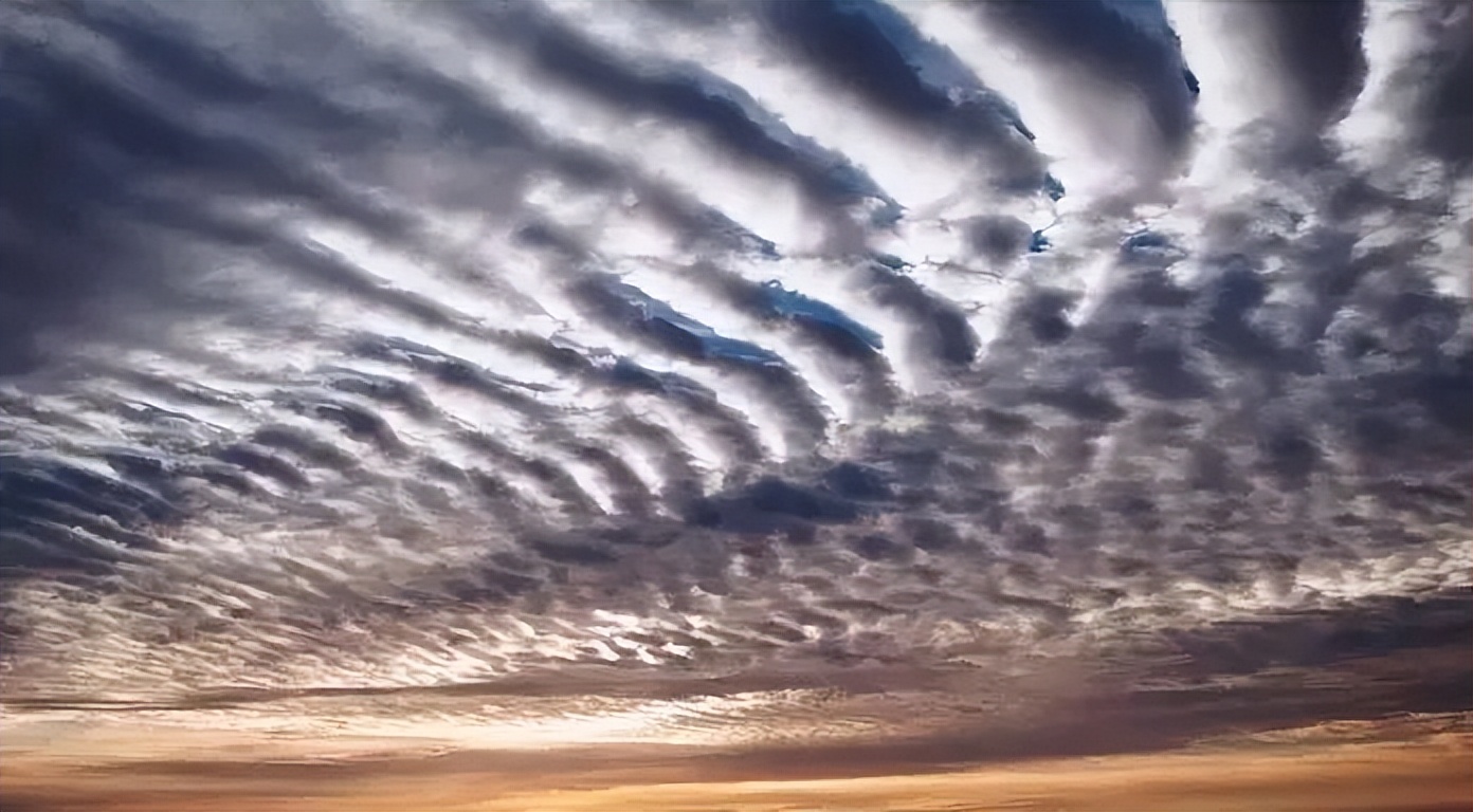 丰富多彩的欧泊,每一块欧泊演绎着完美的传说