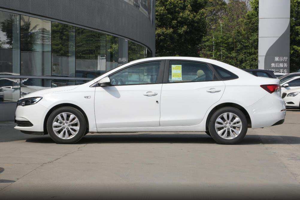 别克终于开窍了，英朗降至7万多起，全系自动挡，好开又省油