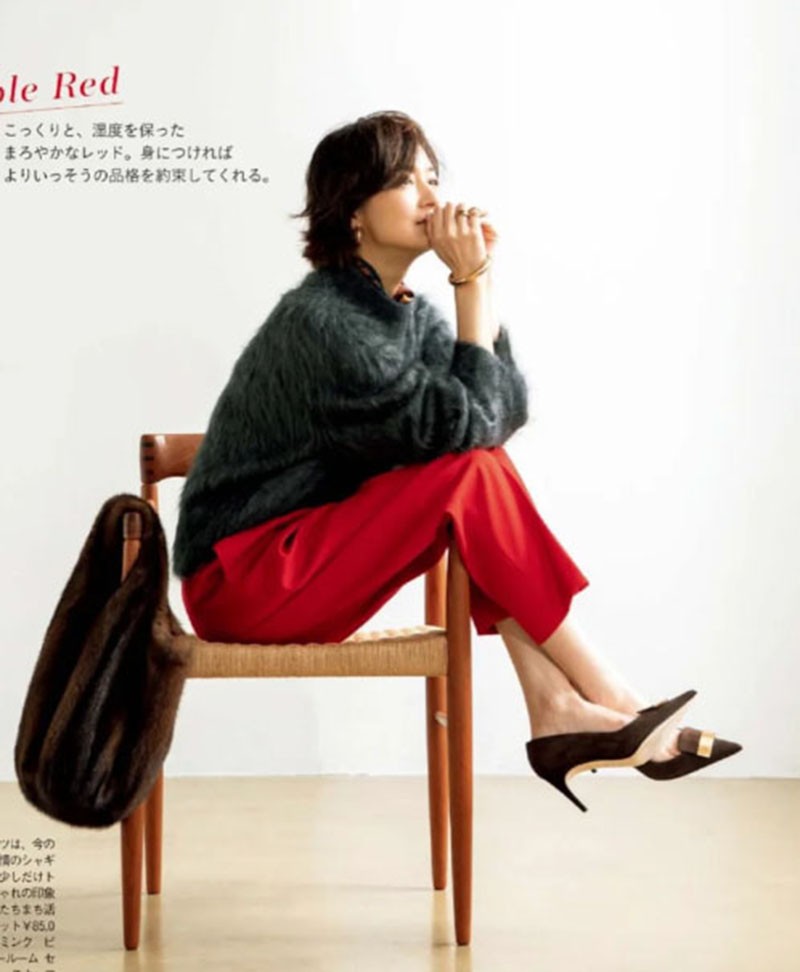 50多岁的日本模特富冈佳子,50岁日本女性富冈佳子冬季穿衣