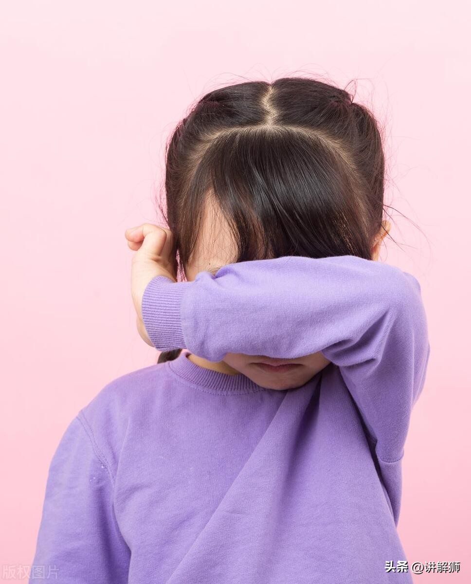 2岁宝宝半夜睡觉出汗磨牙,2岁宝宝半夜睡觉突然大哭