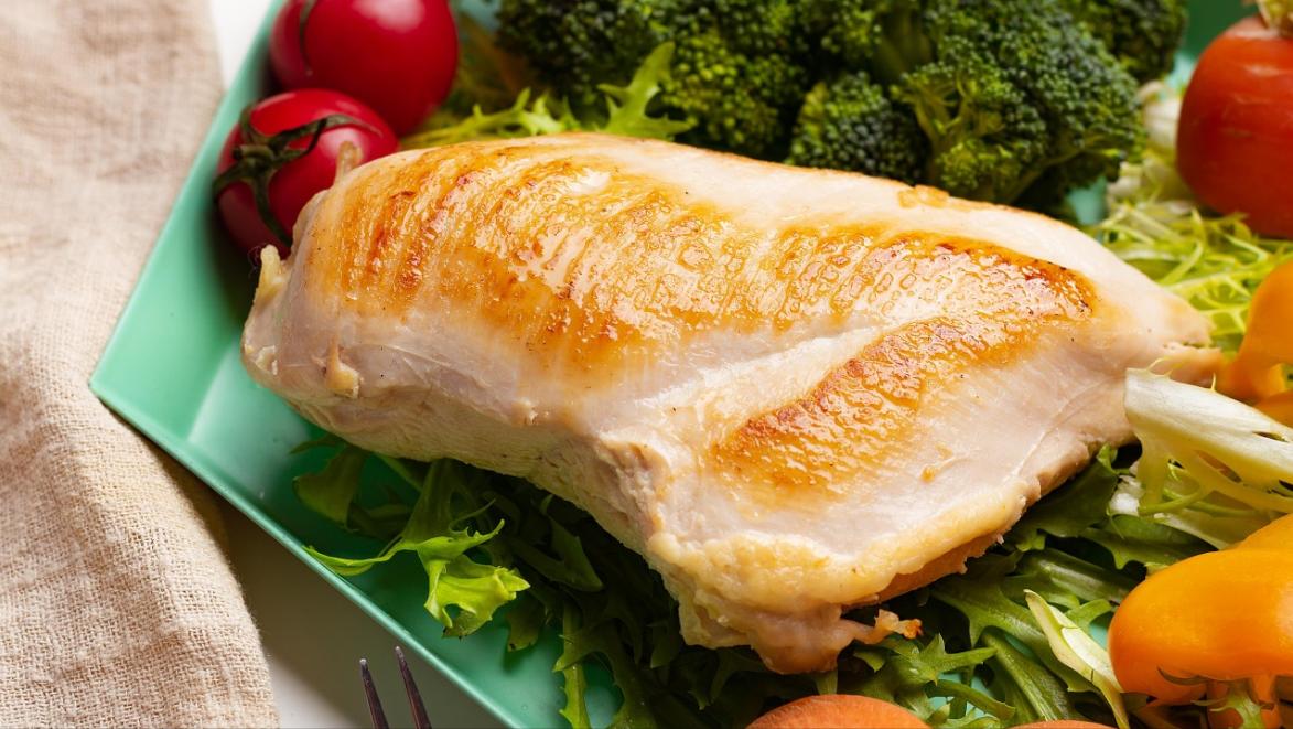 牛津大学：吃鸡或增加3种癌风险？老实说：4种食物确实要少吃