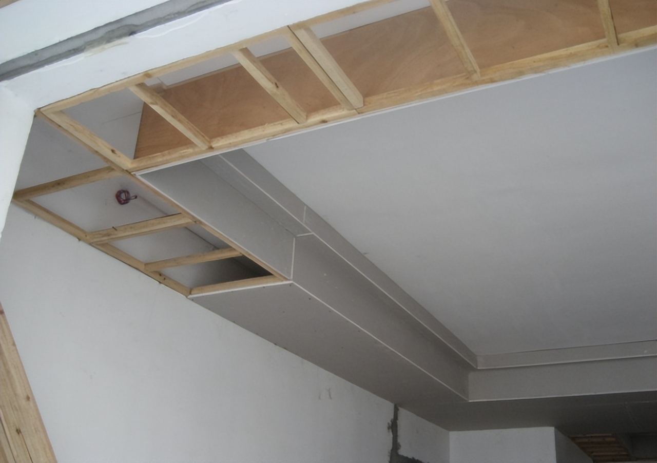 装修吊顶用木龙骨好还是轻钢龙骨,石膏吊顶木龙骨好还是轻钢龙骨好