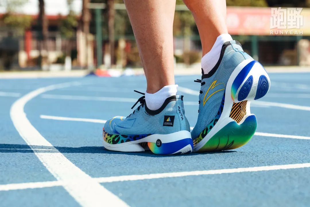 厦马限量版跑鞋,竞速跑鞋顶级