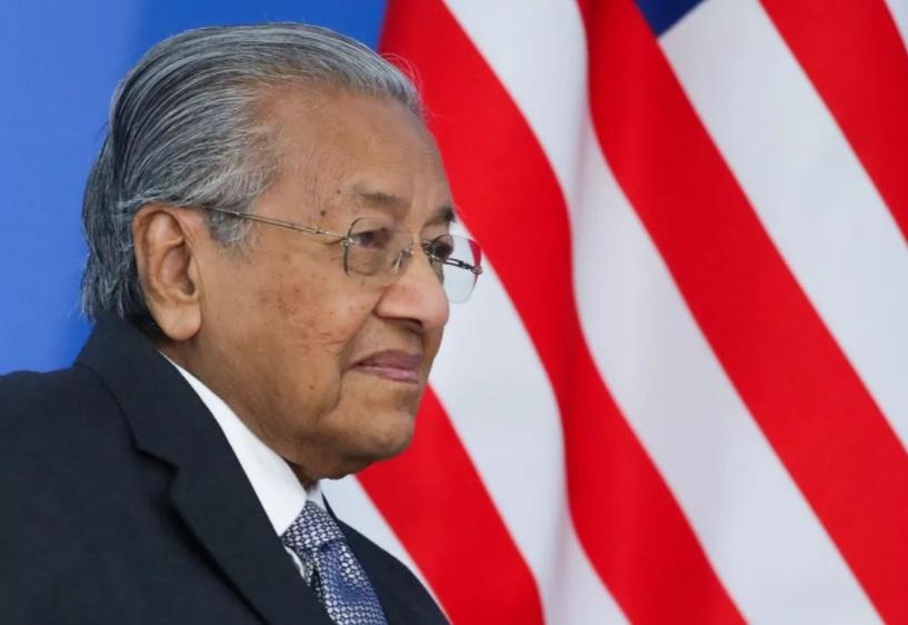 97岁的马来西亚前总理马哈蒂尔骂81岁的美国总统拜登无能