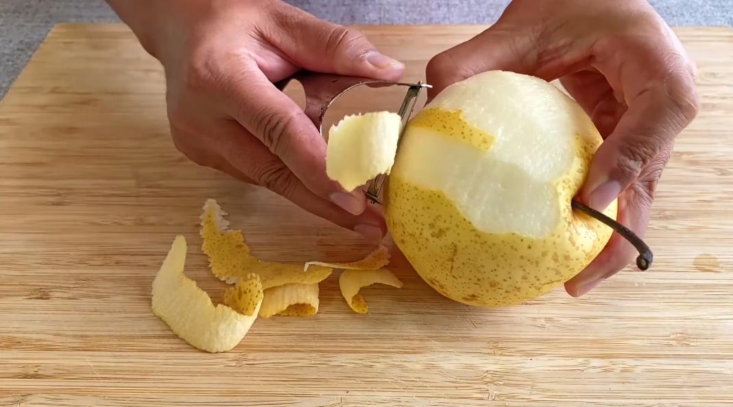 治喉咙咳嗽煮什么吃,什么水果蒸着吃了治咳嗽