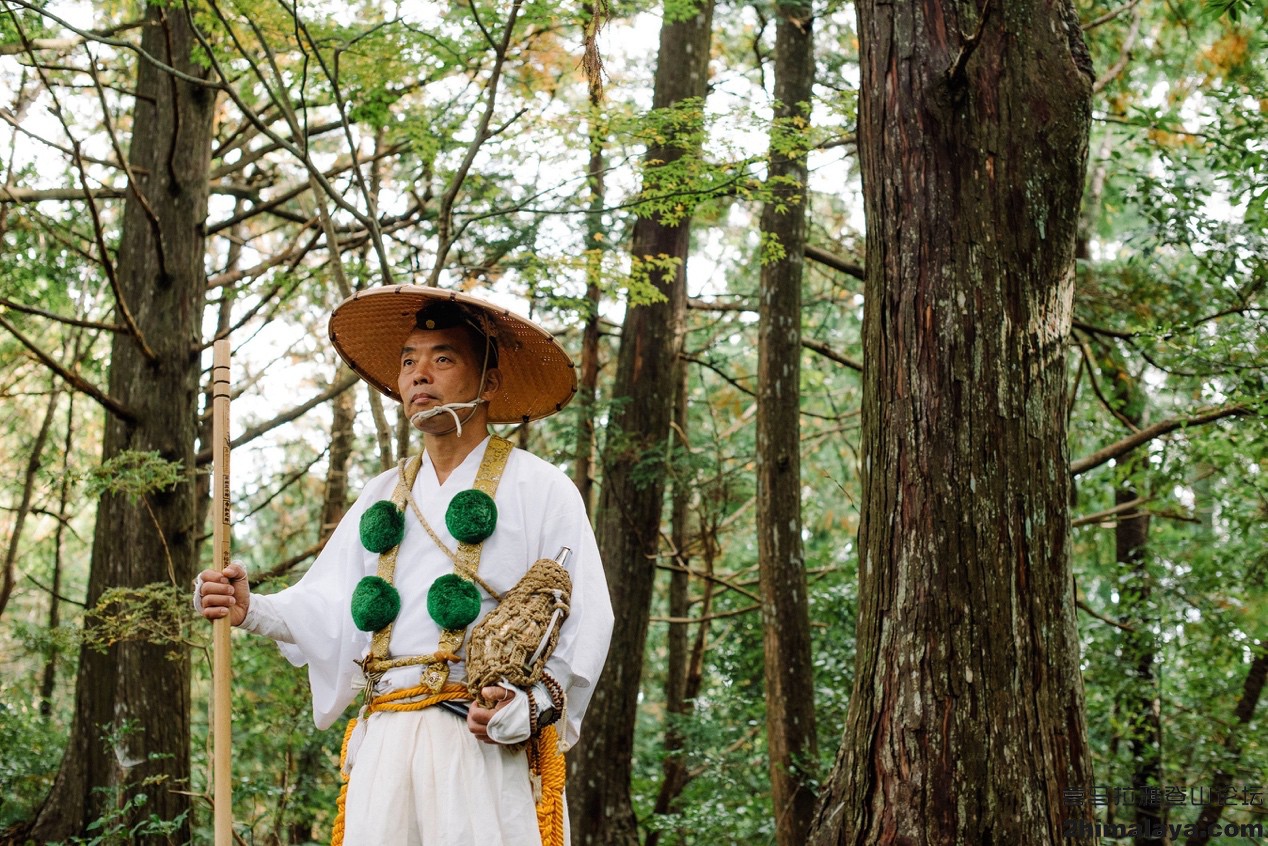 [日]与本宫地区最后一名修玄道僧侣徒步远古的日本朝圣之路