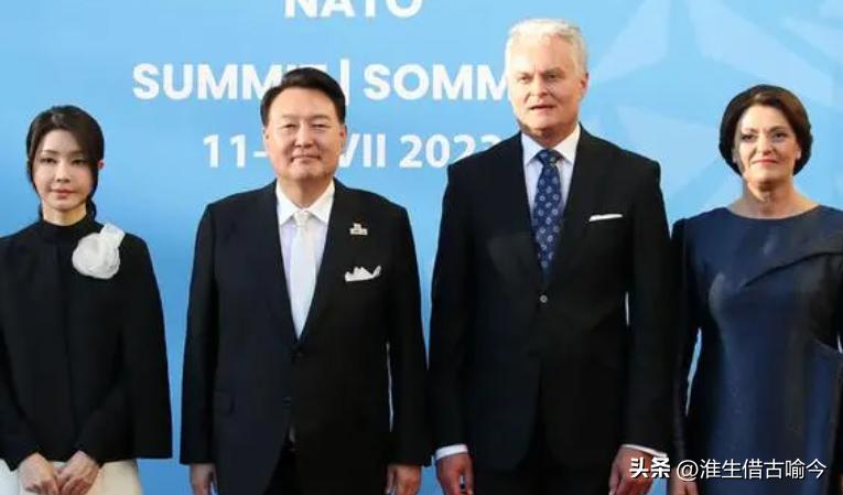 印度峰会上争奇斗艳：韩国第一夫人好嫩，日本第一夫人清新脱俗