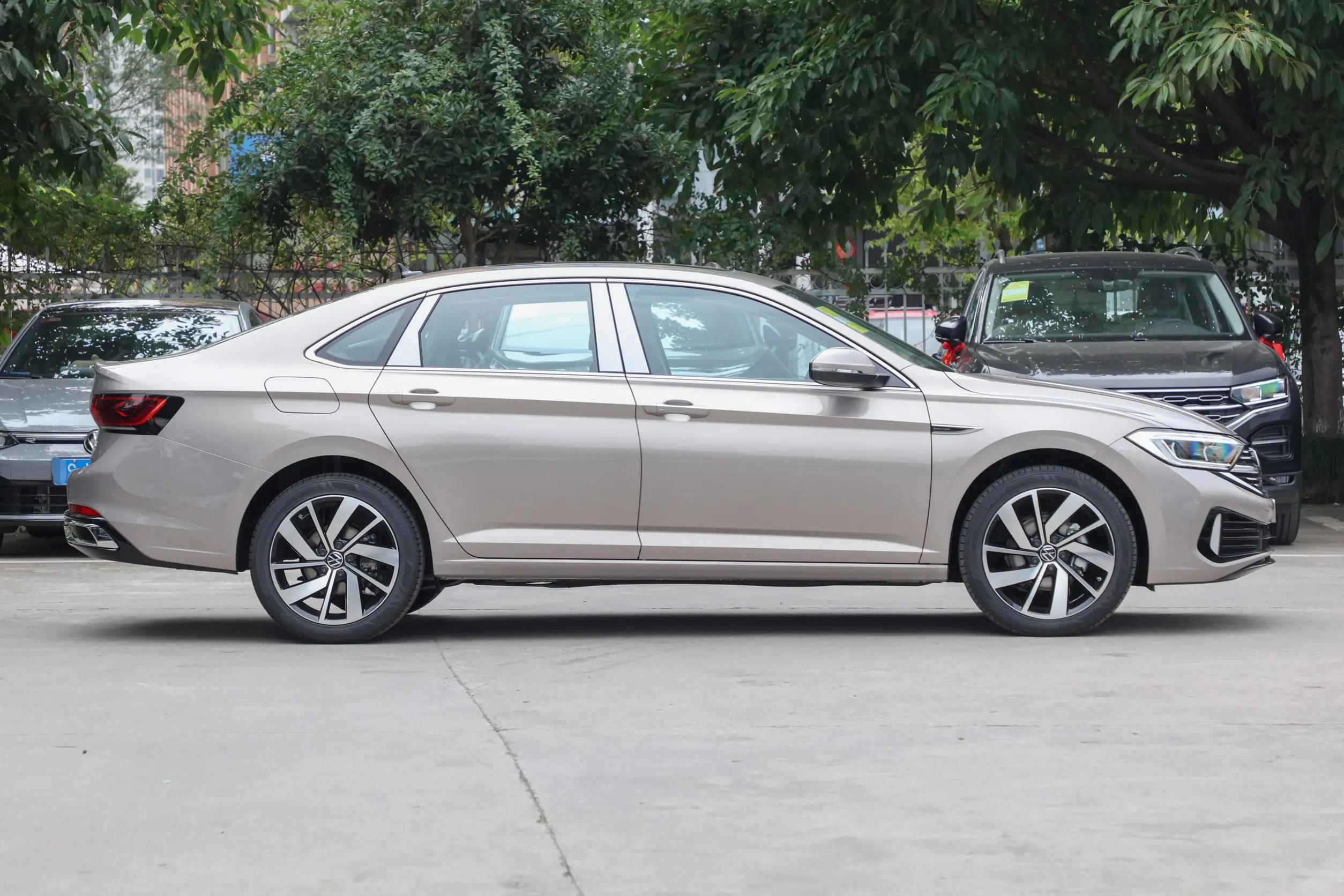 三款中型轿车推荐面子个性都有了,宽敞省油还运动10-15万家轿大推荐