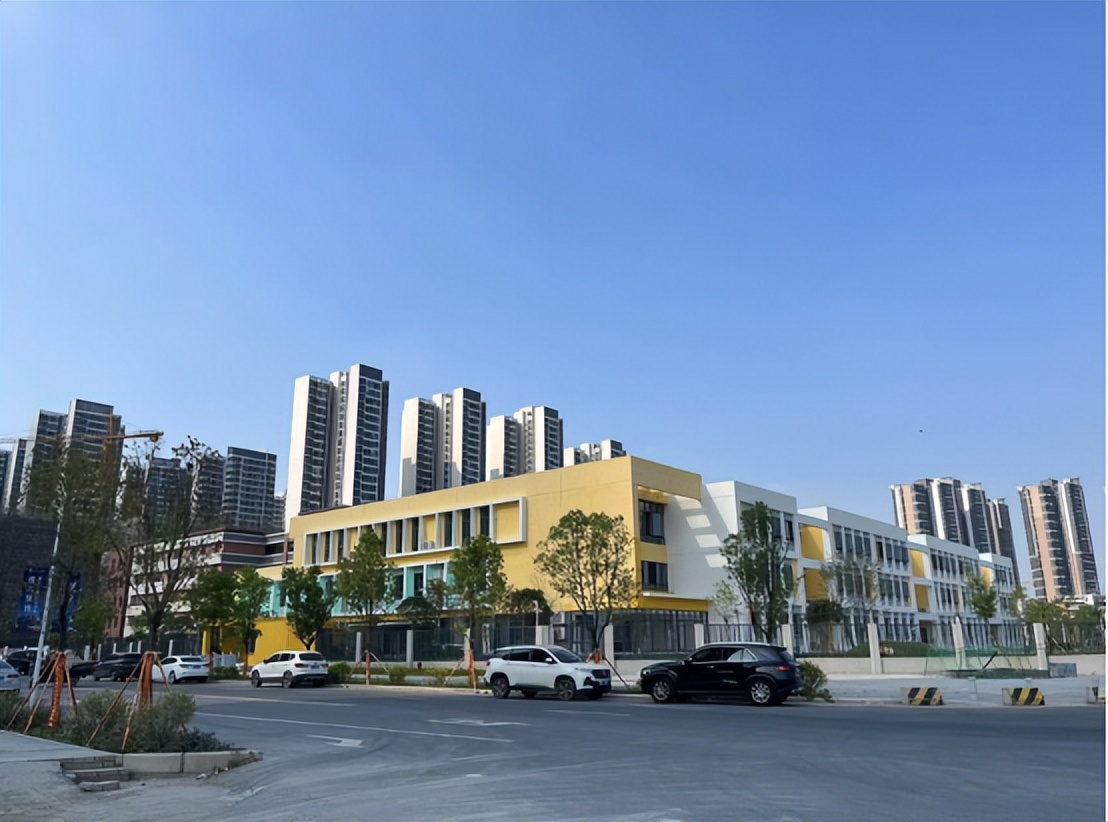 38℃，我在这里打车，没有一辆滴滴愿意来…