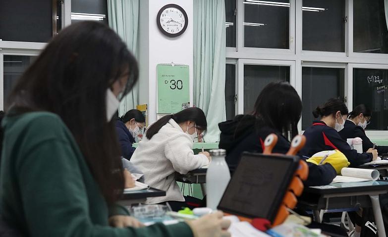 上了“三本”大学后，学生才会渐渐明白的道理，提前了解没坏处