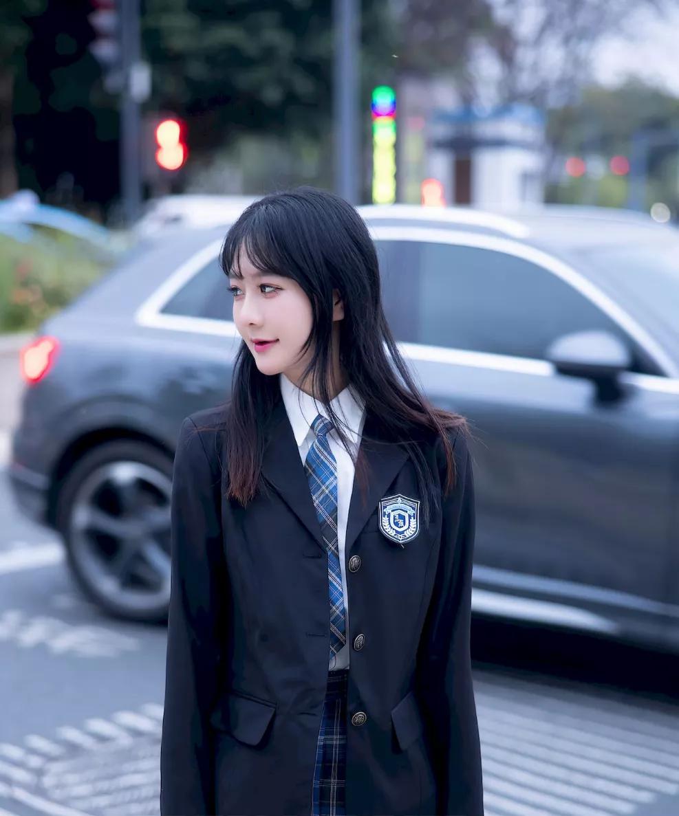 俏皮萝莉学院风,萝莉校园风美女