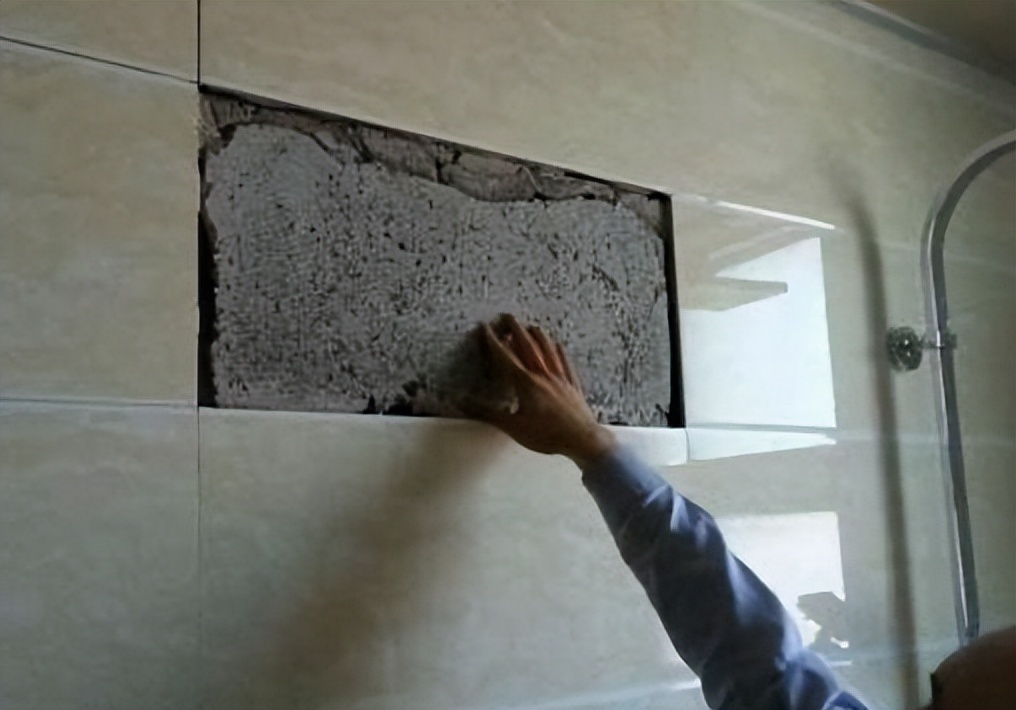 瓷砖空鼓重贴有什么危害,瓷砖空鼓砸掉重贴还能贴成原样吗