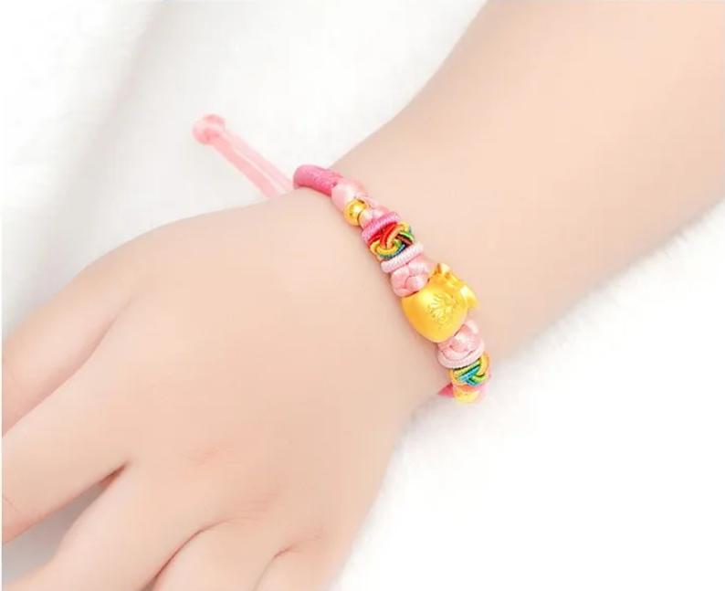 适合宝宝戴的黄金首饰,如何给宝宝挑选黄金饰品