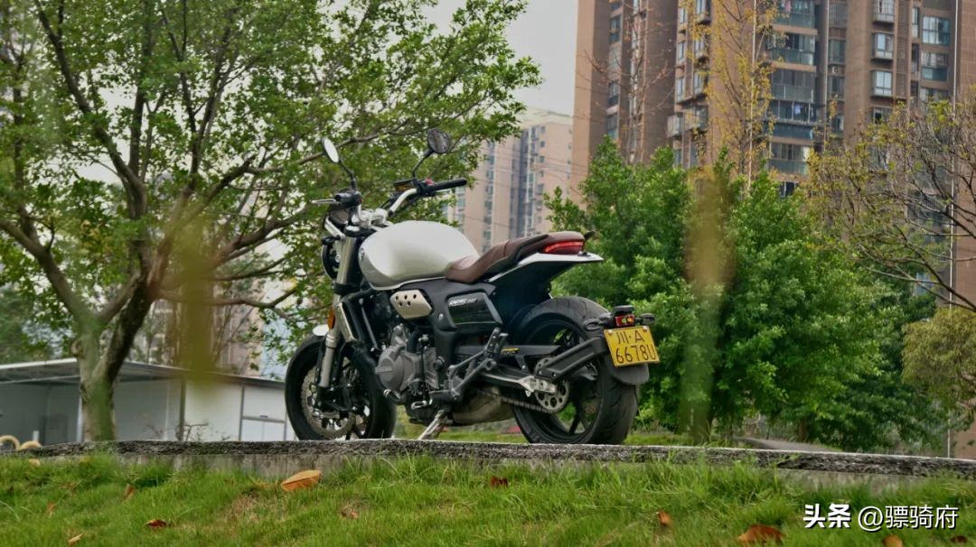 排量即是王道的下一句是什么,排量大真的可以为所欲为