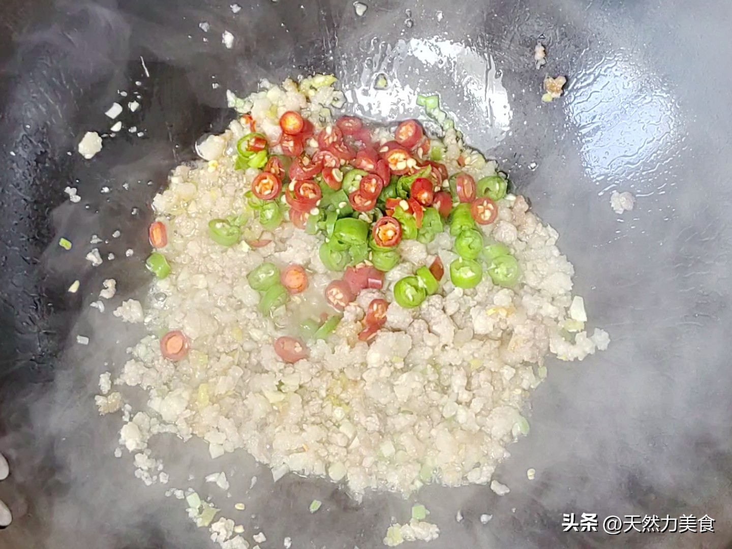 酸豆角要怎么炒才能酸味浓厚利口，咸味适中，酒店做法，一看就会